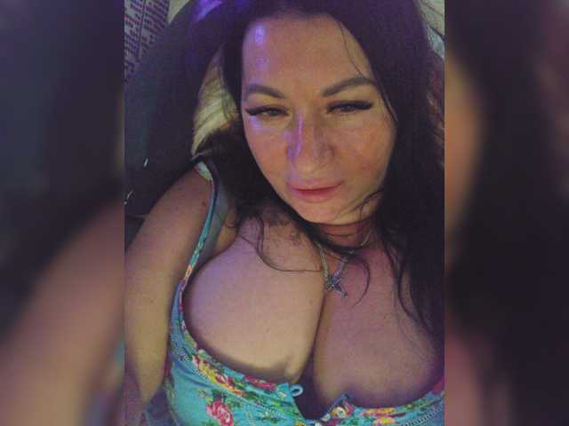Nikoletta25