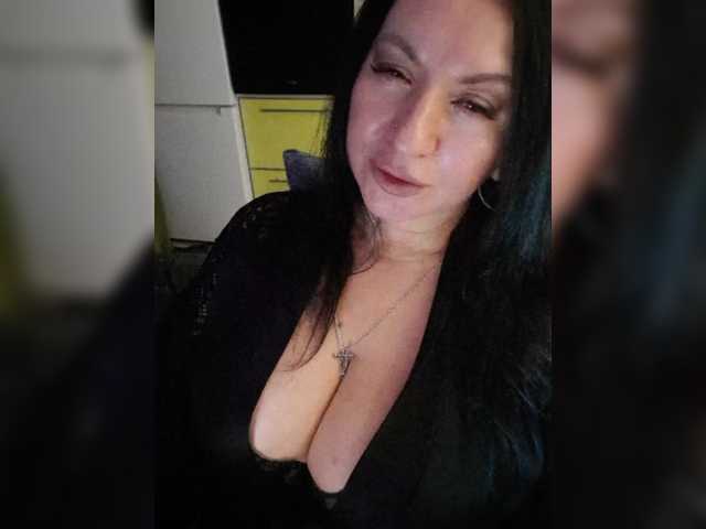 Nikoletta25 live cam on BongaCams