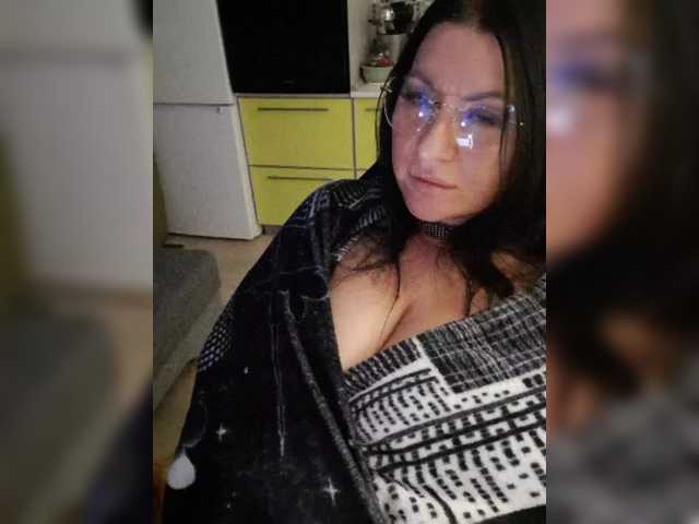 Nikoletta25