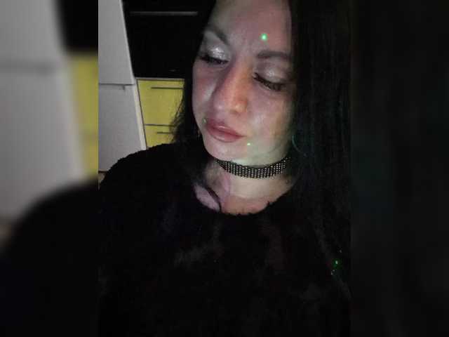 Nikoletta25 live cam on BongaCams