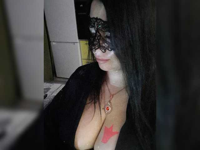 Nikoletta25 live cam on BongaCams