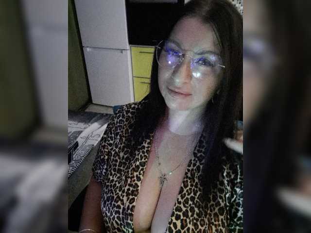 Nikoletta25 live cam on BongaCams