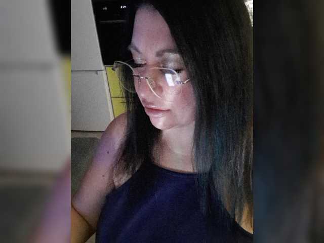 Nikoletta25 live cam on BongaCams
