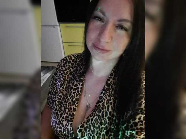 Nikoletta25 live cam on BongaCams