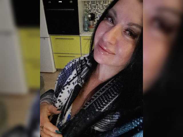 Nikoletta25, en directo ahora en BongaCams