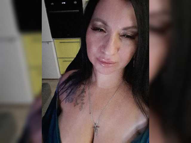 Nikoletta25 live cam on BongaCams