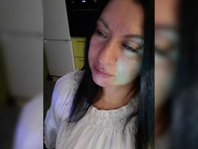 Nikoletta25