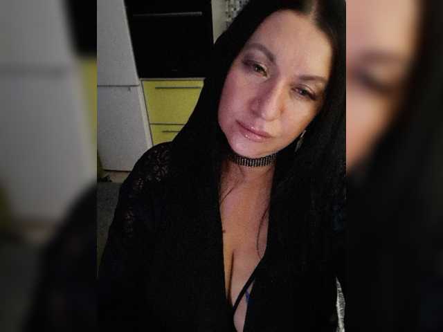 Nikoletta25