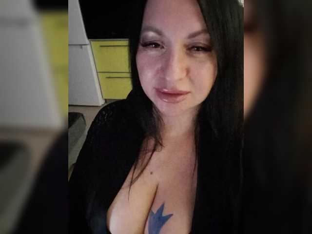 Nikoletta25