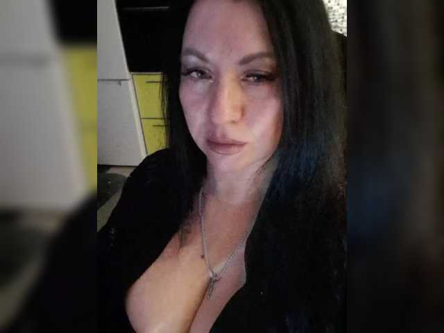 Nikoletta25