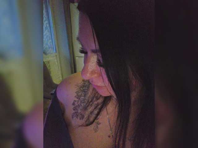 Nikoletta25's BongaCams show and profile