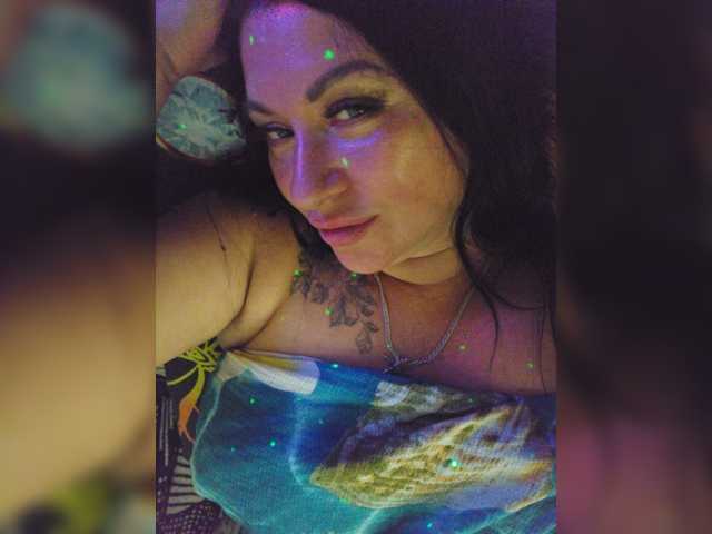 Nikoletta25 live webcam show