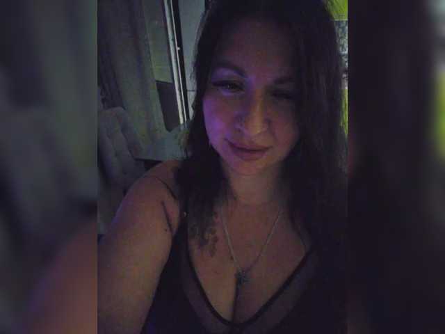 Nikoletta25 live cam on UnifiedCams