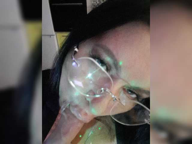 Nikoletta25 live cam on BongaCams