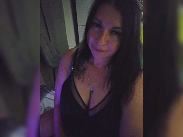 Nikoletta25 live cam on BongaCams