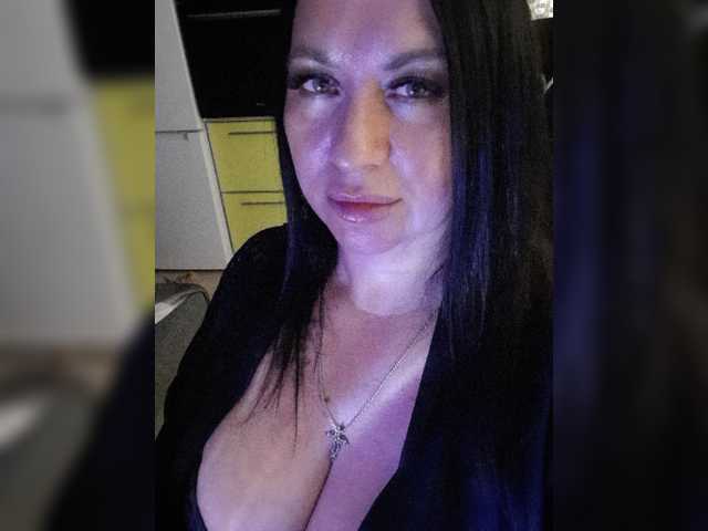 Nikoletta25 live cam on BongaCams
