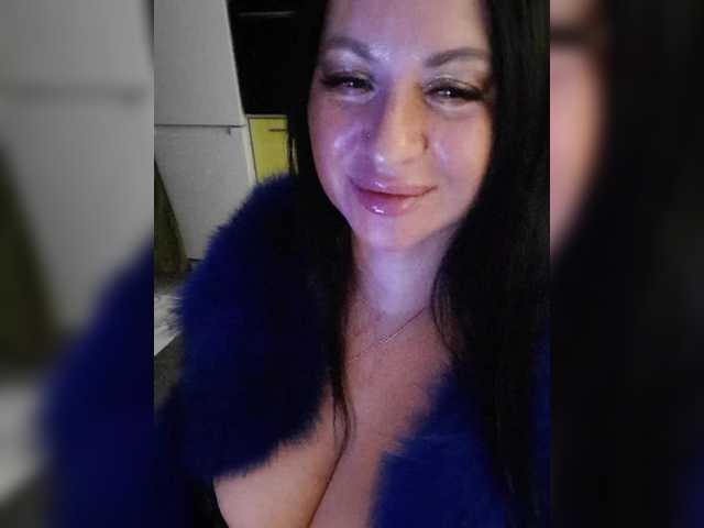 Nikoletta25