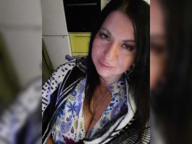 Nikoletta25 live cam on BongaCams