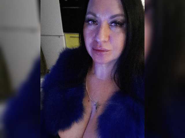 Nikoletta25 live cam on BongaCams