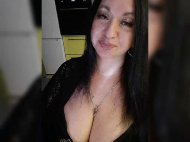 Nikoletta25