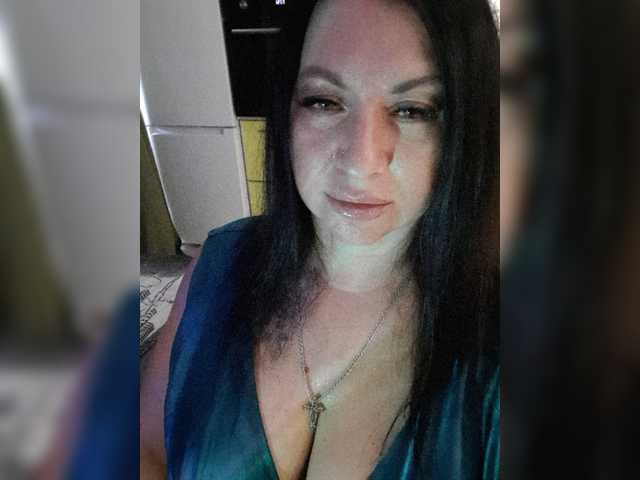 Nikoletta25