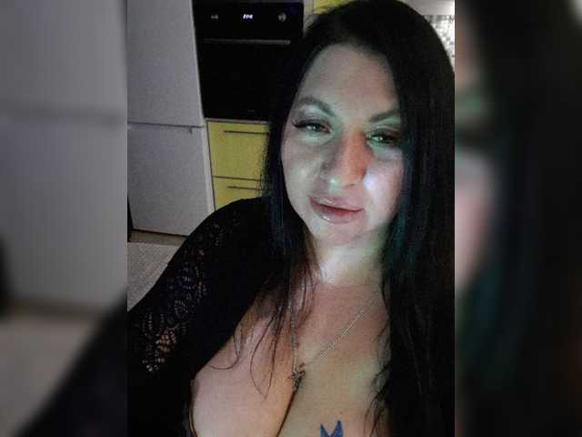 Nikoletta25