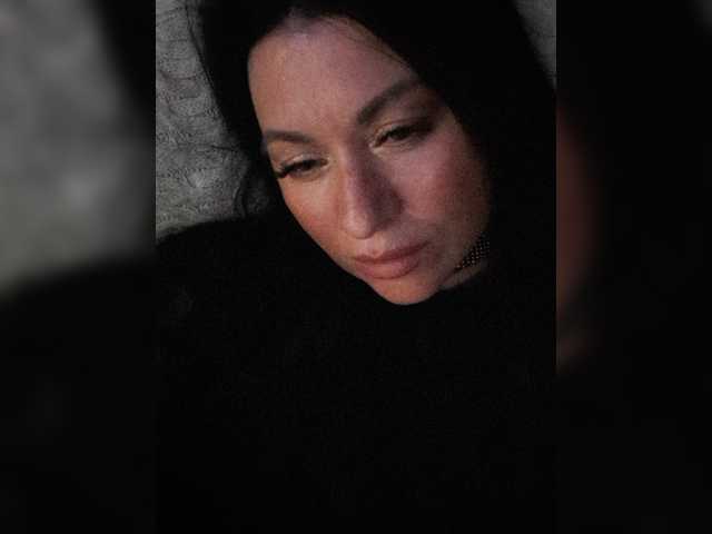 Nikoletta25 live cam on BongaCams