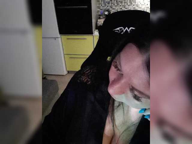Nikoletta25 live cam on BongaCams