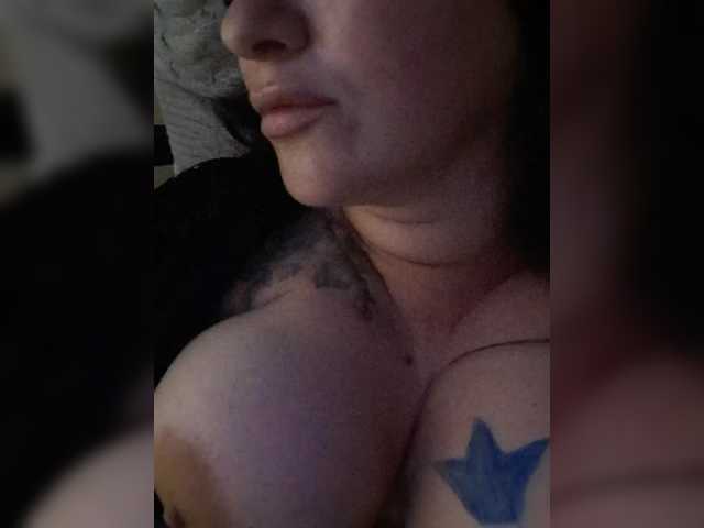 Nikoletta25 live cam on BongaCams