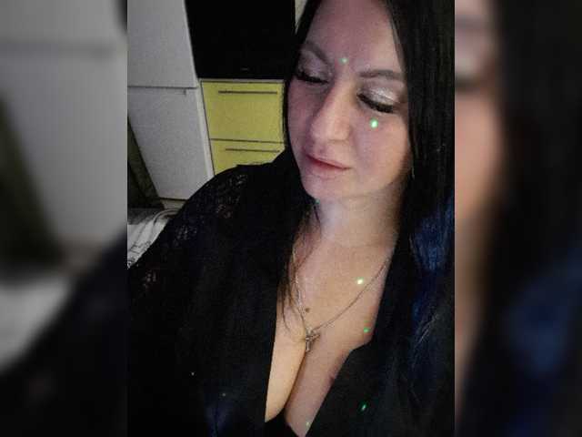 Nikoletta25 live cam on BongaCams