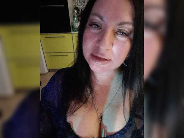 Nikoletta25 live cam on BongaCams