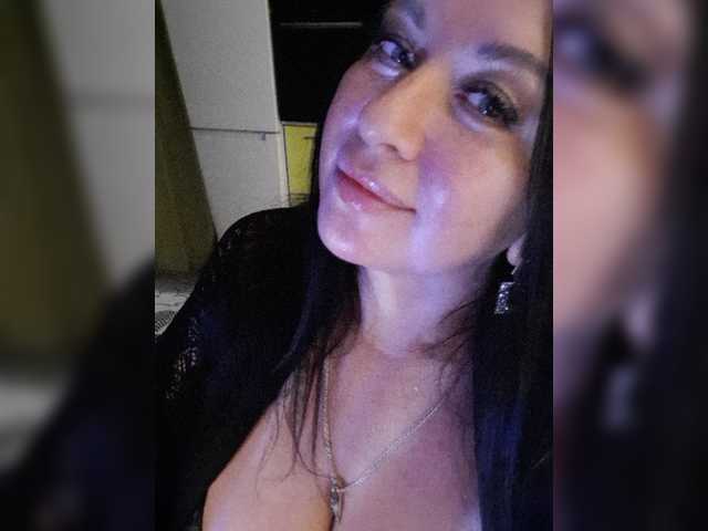 Nikoletta25
