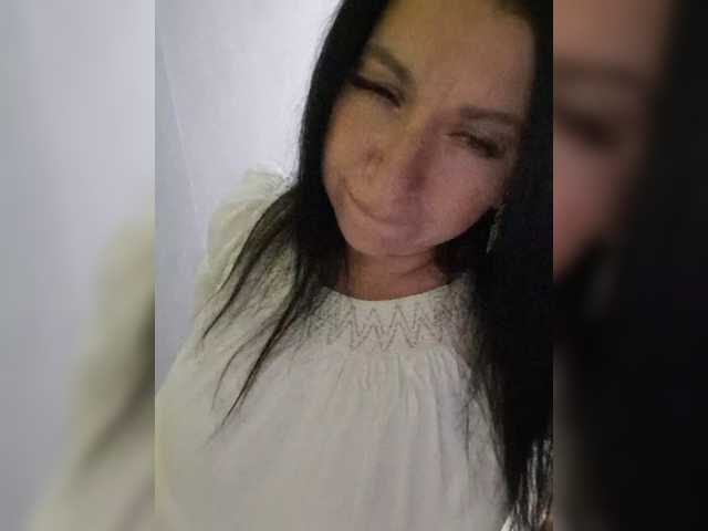 Nikoletta25
