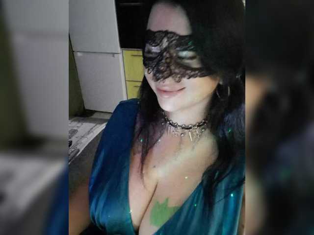 Nikoletta25 live cam on BongaCams
