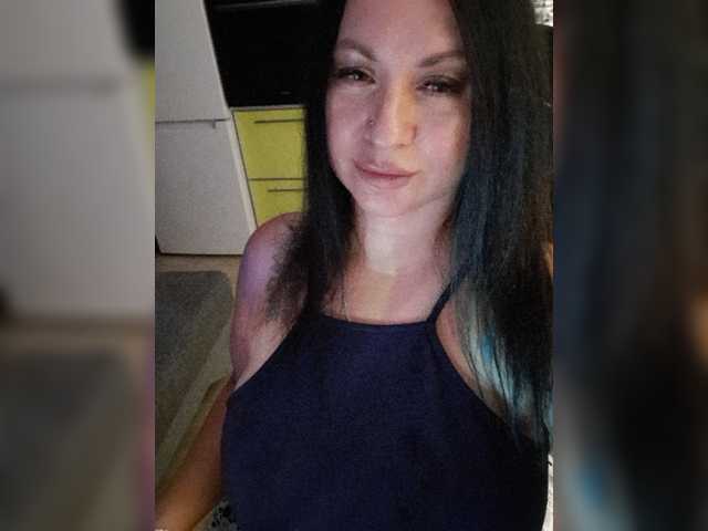 Nikoletta25 live cam on BongaCams