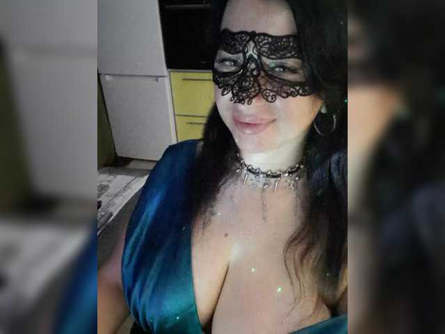 Nikoletta25 live cam on BongaCams