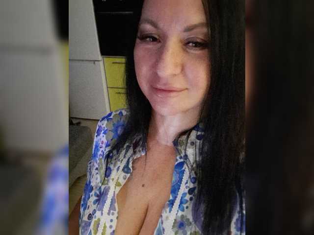 Nikoletta25