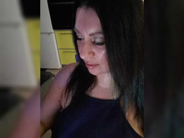 Nikoletta25