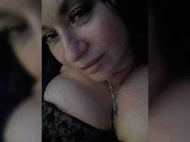 Nikoletta25 live cam on BongaCams