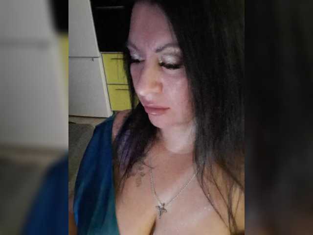 Nikoletta25, en vivo ahora en BongaCams