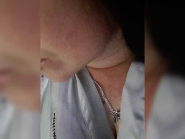 Nikoletta25, live now on BongaCams