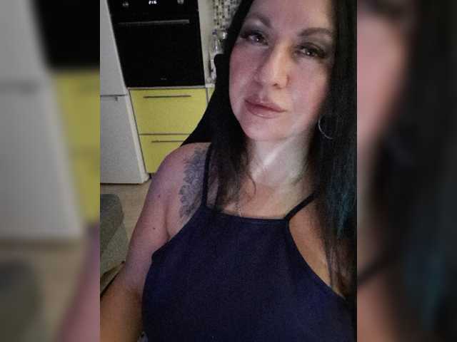 Nikoletta25 webcam
