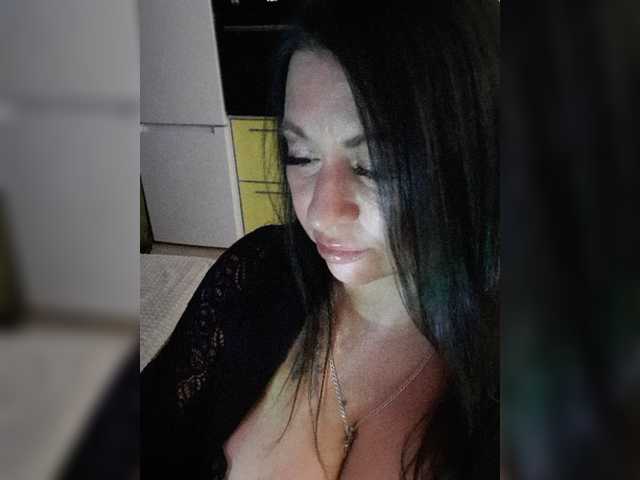 Nikoletta25