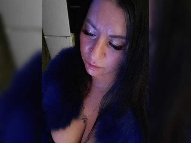 Nikoletta25