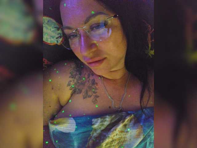 Nikoletta25 live webcam show