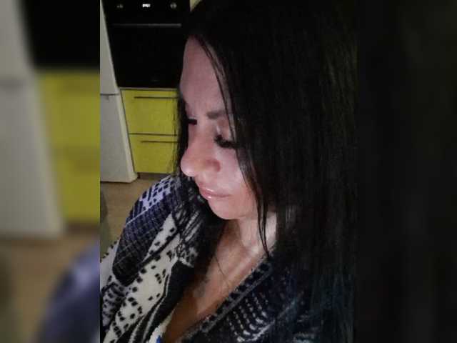 Nikoletta25, live now on BongaCams