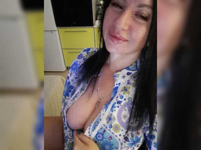 Nikoletta25