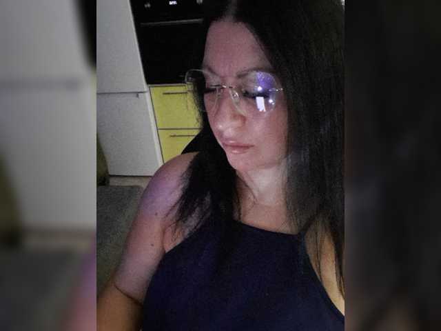 Nikoletta25