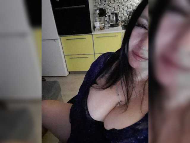 Nikoletta25