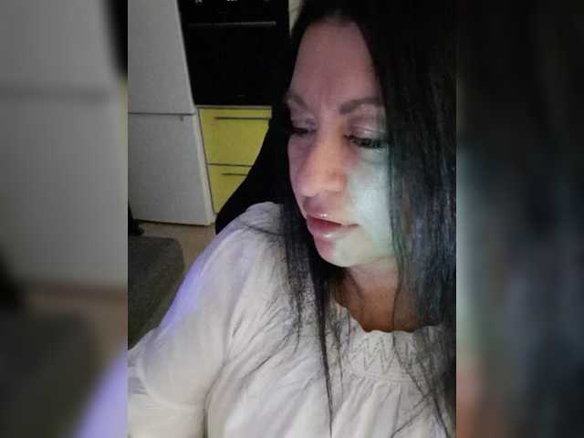 Nikoletta25
